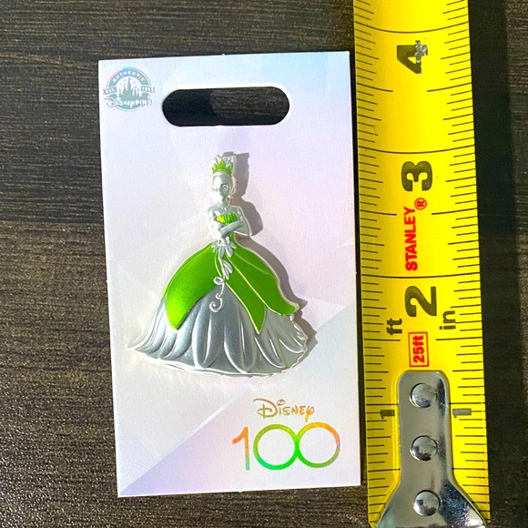 Princess Tiana pin - Picture 2 of 2